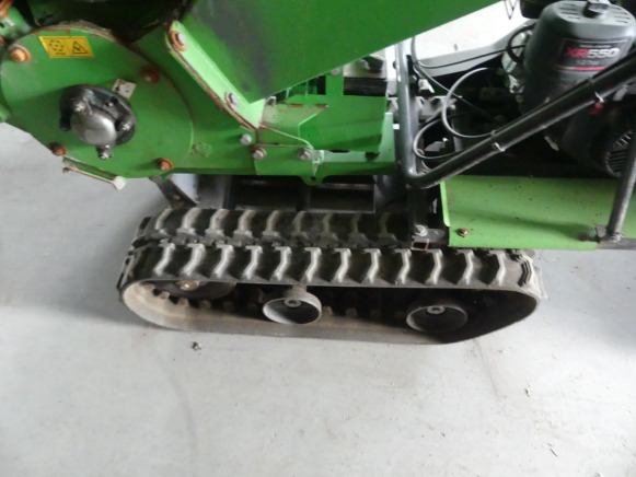 Wood chipper Broyeur de végétaux sur chenilles Peruzzo TB100: picture 10