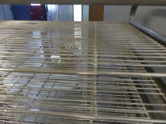 Chariot avec grilles 60x40 cm - Bakery equipment: picture 4 Chariot avec grilles 60x40 cm - Bakery equipment: picture 4