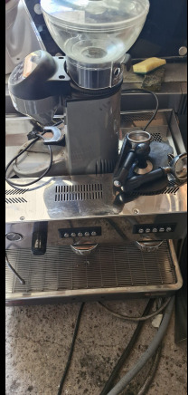 Machine à expresso 2 groupes automatique | Diamant |+MOULIN À CAFÉ - Food processing equipment: picture 1 Machine à expresso 2 groupes automatique | Diamant |+MOULIN À CAFÉ - Food processing equipment: picture 1
