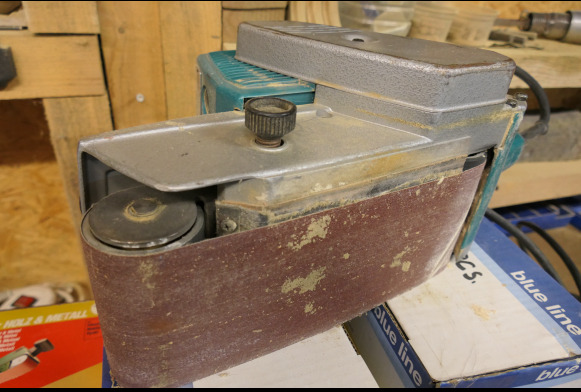 Ponceuse à bande Makita 9402 - Woodworking machinery: picture 4 Ponceuse à bande Makita 9402 - Woodworking machinery: picture 4