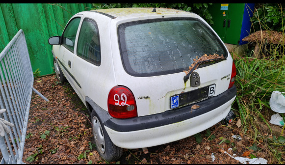 Car REF:22 (centre technique) - Voiture Opel Corsa 1.2 (1999-88.839 km): picture 1