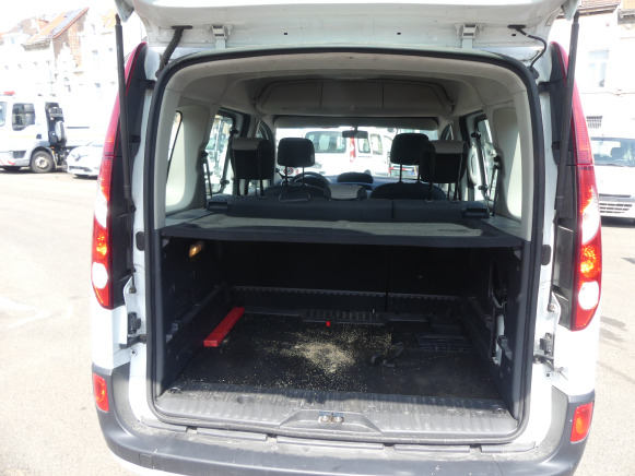 SUV REF:62376 - Voiture Renault Kangoo 1.5 D (2011-42.514 km): picture 8