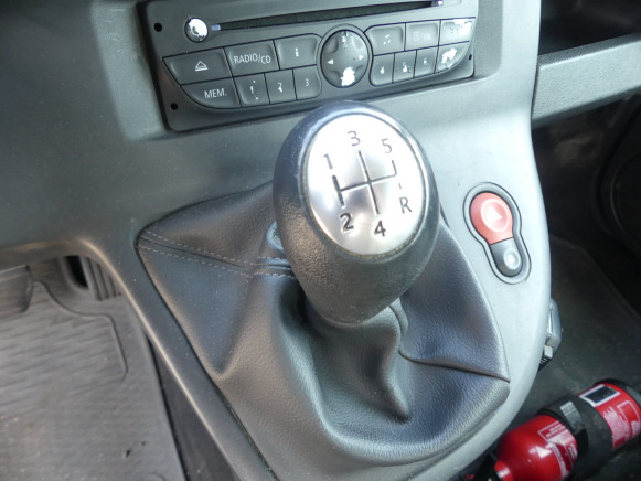 SUV REF:62376 - Voiture Renault Kangoo 1.5 D (2011-42.514 km): picture 19