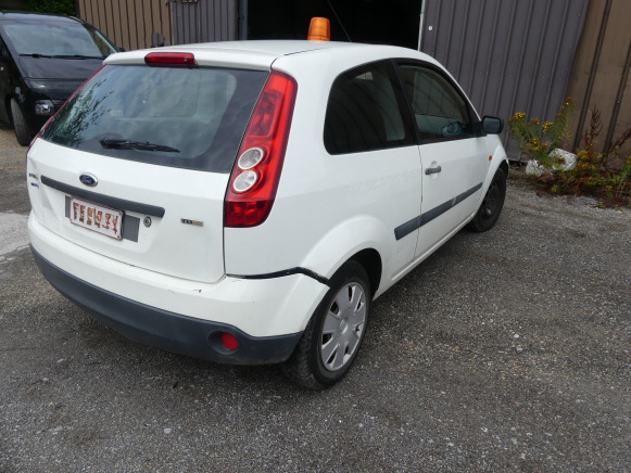 REF:TRE614 - Voiture Utilitaire Ford FIESTA TDCI (2005-101.699 km) - Car: picture 4 REF:TRE614 - Voiture Utilitaire Ford FIESTA TDCI (2005-101.699 km) - Car: picture 4