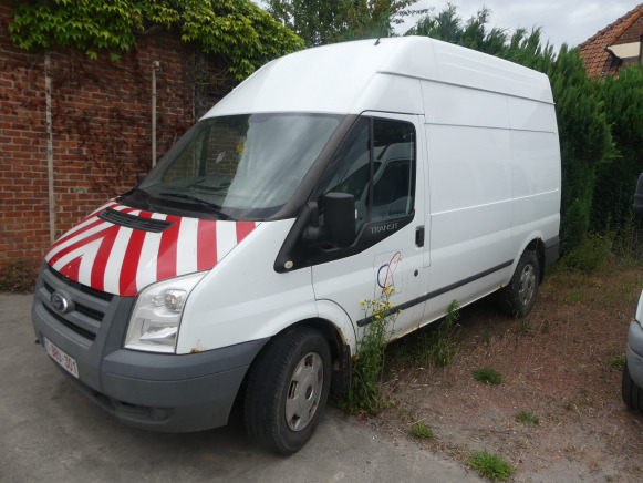 Panel van REF:immatriculée sous : 1-BRU-301 - Camionnette Ford Transit: picture 1