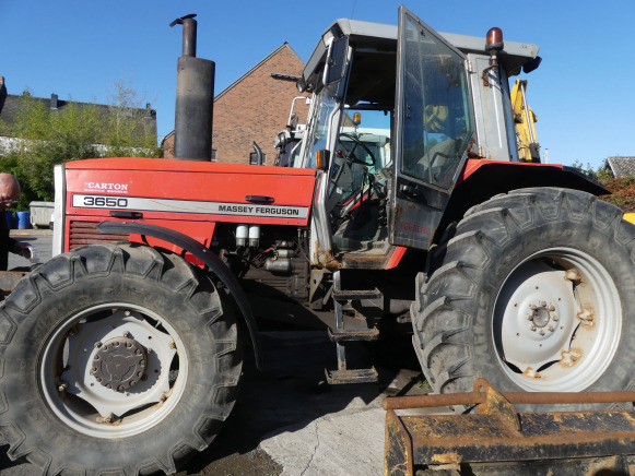 Tracteur agricole Massey Ferguson 3650 4WD (Vin: SMFA44TCOW8602172) - Farm tractor: picture 2 Tracteur agricole Massey Ferguson 3650 4WD (Vin: SMFA44TCOW8602172) - Farm tractor: picture 2
