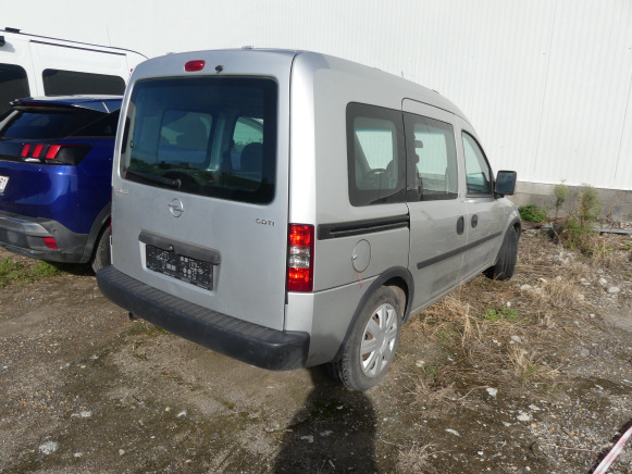 Voiture Opel Combo - Car: picture 3 Voiture Opel Combo - Car: picture 3
