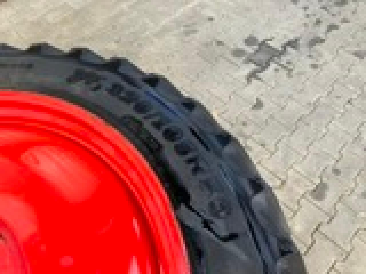Alliance 320/105R50 - Tire for Agricultural machinery: picture 2 Alliance 320/105R50 - Tire for Agricultural machinery: picture 2
