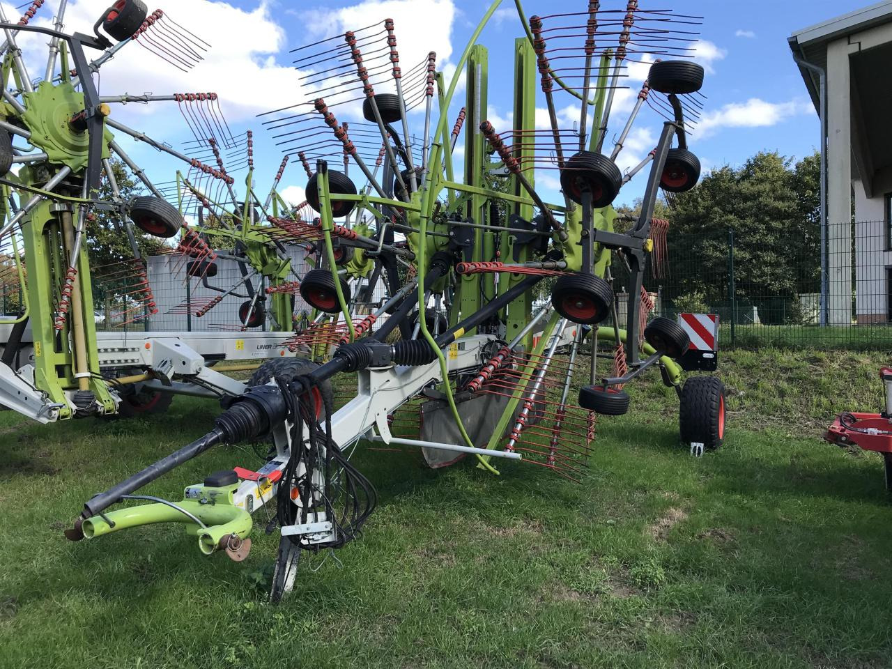 CLAAS Liner 2900 - Tedder/ Rake: picture 2 CLAAS Liner 2900 - Tedder/ Rake: picture 2