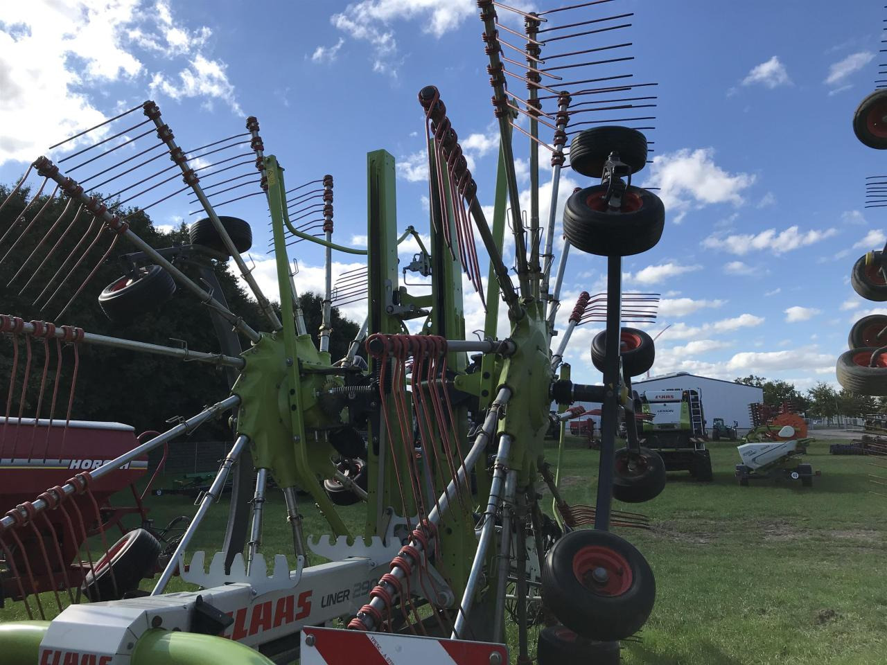 CLAAS Liner 2900 - Tedder/ Rake: picture 3 CLAAS Liner 2900 - Tedder/ Rake: picture 3