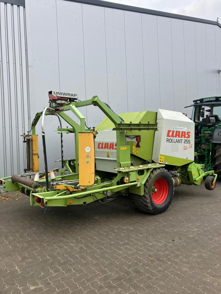 CLAAS Rollant 255 - Round baler: picture 1 CLAAS Rollant 255 - Round baler: picture 1