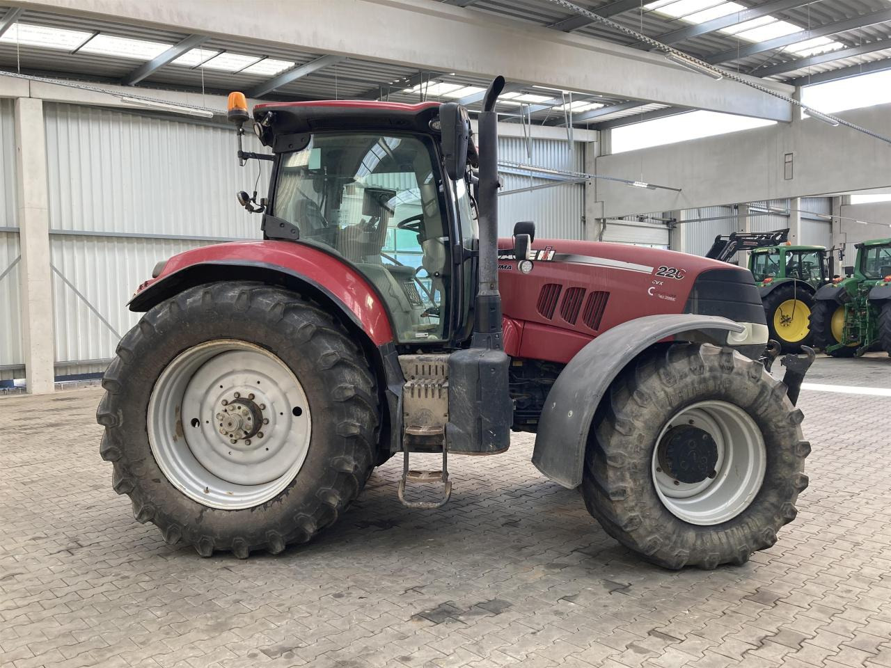 Case-IH Puma CVX 220 - Farm tractor: picture 4 Case-IH Puma CVX 220 - Farm tractor: picture 4