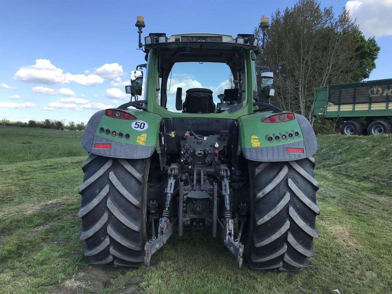 Fendt 724 Vario Profi Plus - Farm tractor: picture 3 Fendt 724 Vario Profi Plus - Farm tractor: picture 3