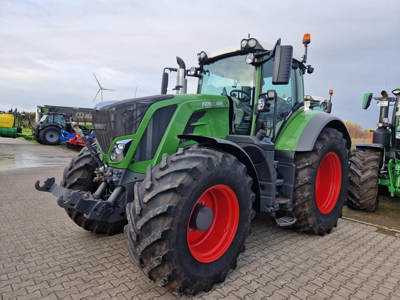 Fendt 826 Vario S4 Profi Plus - Farm tractor: picture 2 Fendt 826 Vario S4 Profi Plus - Farm tractor: picture 2