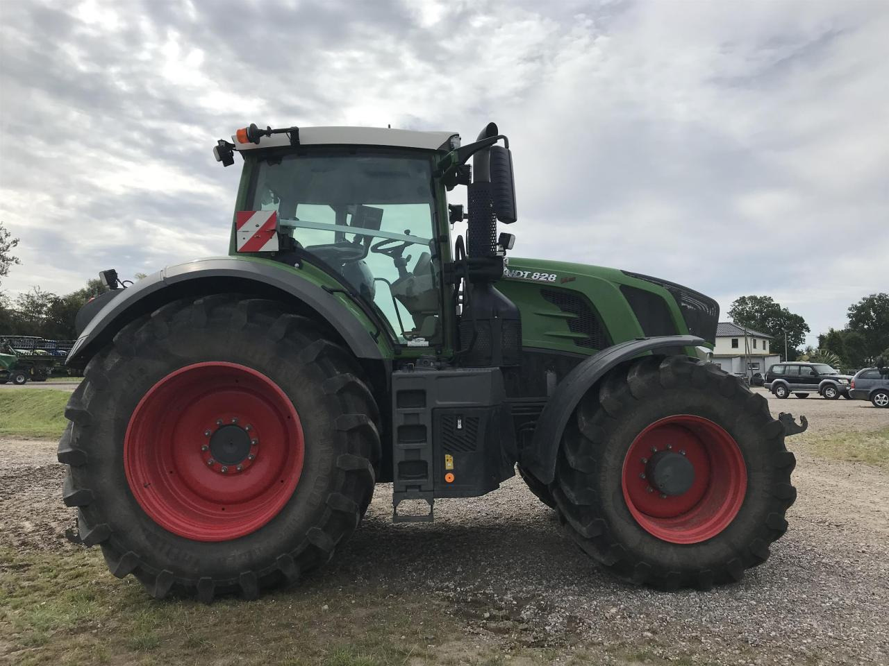 Fendt 828 Vario Profi Plus - Farm tractor: picture 2 Fendt 828 Vario Profi Plus - Farm tractor: picture 2