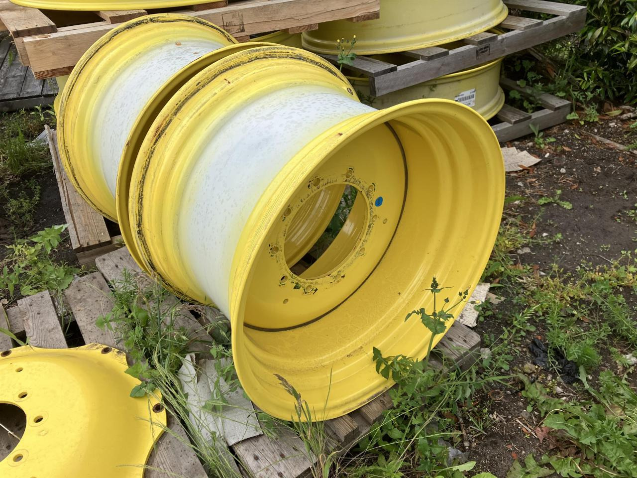 John Deere 20x30 - Tire for Agricultural machinery: picture 1 John Deere 20x30 - Tire for Agricultural machinery: picture 1