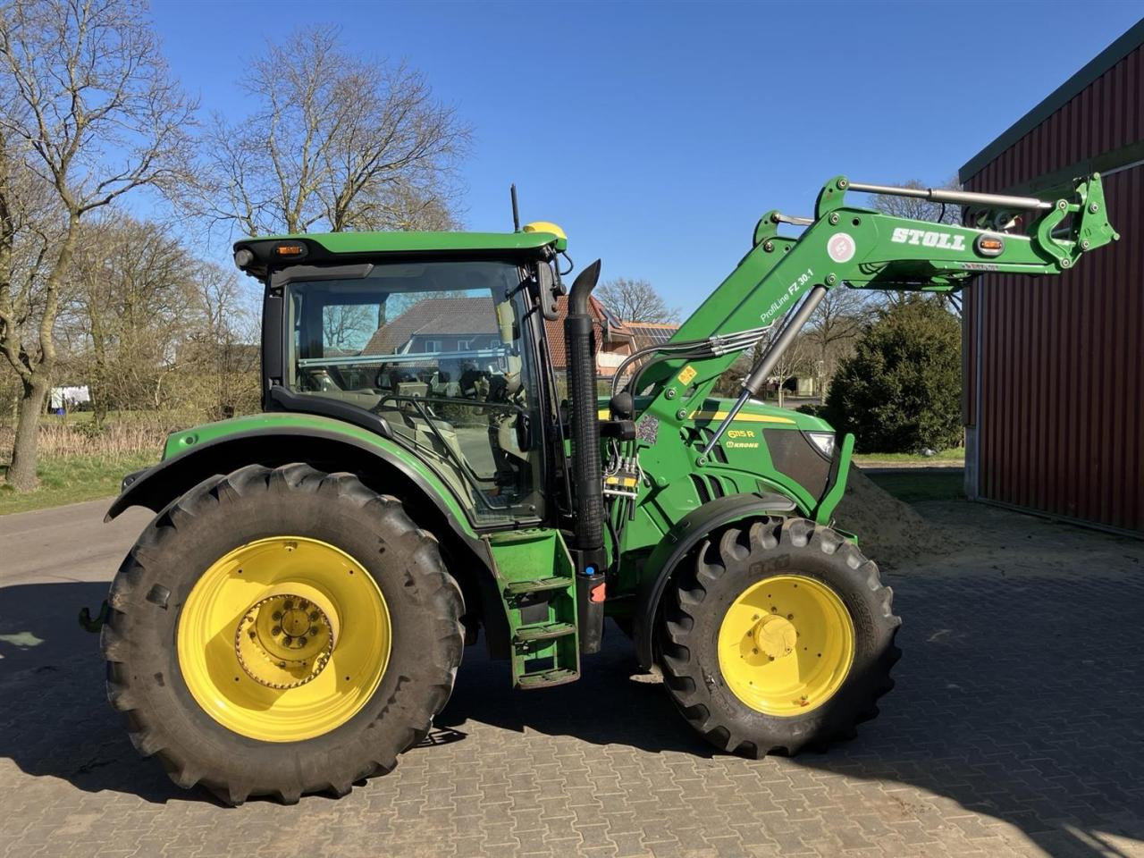 John Deere 6115R - Farm tractor: picture 4 John Deere 6115R - Farm tractor: picture 4