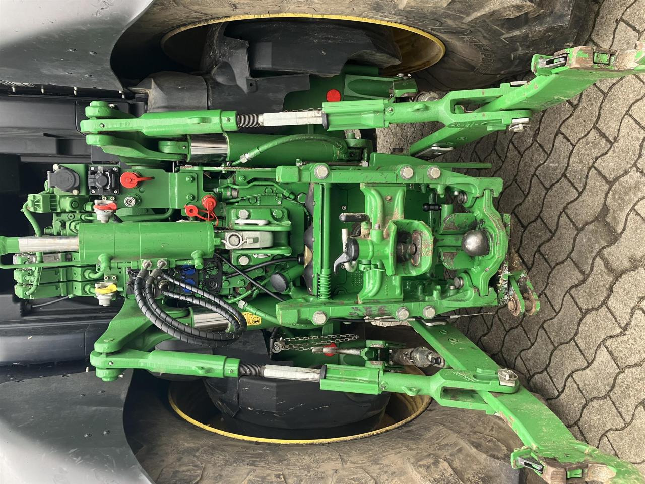 John Deere 6250R - Farm tractor: picture 5 John Deere 6250R - Farm tractor: picture 5