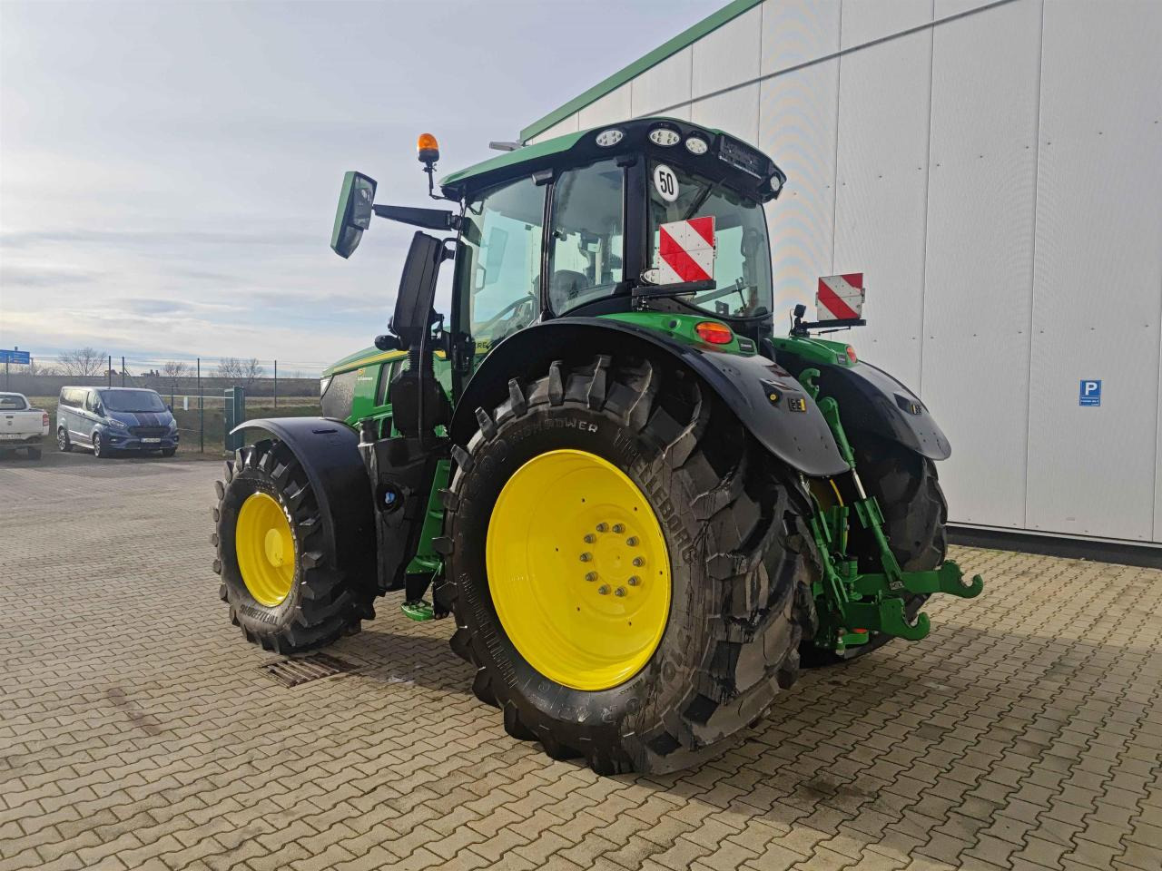 John Deere 6R 250 - Farm tractor: picture 5 John Deere 6R 250 - Farm tractor: picture 5