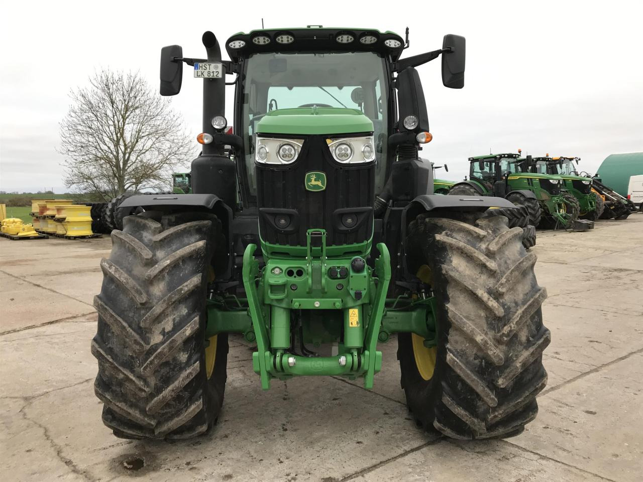John Deere 6R 250 - Farm tractor: picture 3 John Deere 6R 250 - Farm tractor: picture 3