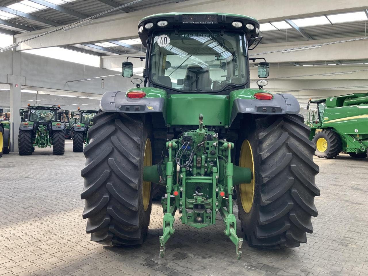 John Deere 7260R - Farm tractor: picture 5 John Deere 7260R - Farm tractor: picture 5