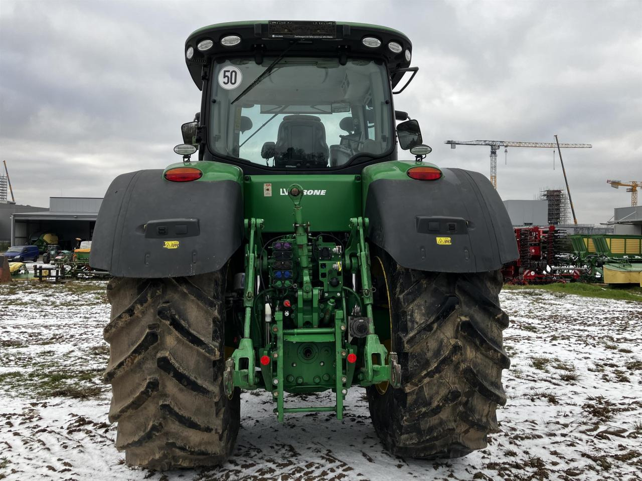 John Deere 7310R - Farm tractor: picture 5 John Deere 7310R - Farm tractor: picture 5