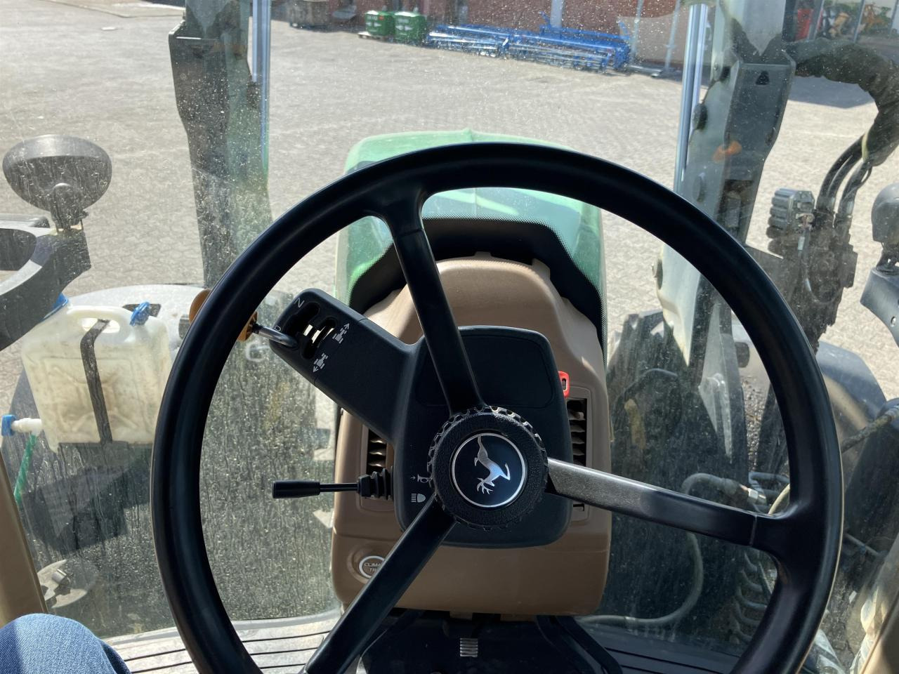 Farm tractor John Deere 7930: picture 9