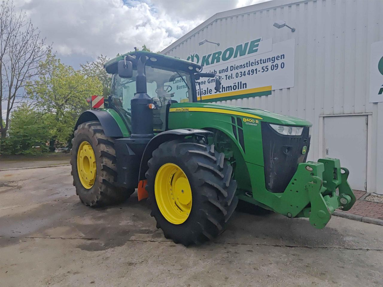John Deere 8400R - Farm tractor: picture 1 John Deere 8400R - Farm tractor: picture 1
