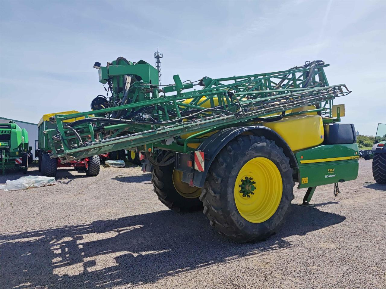 John Deere R962i - Trailed sprayer: picture 5 John Deere R962i - Trailed sprayer: picture 5