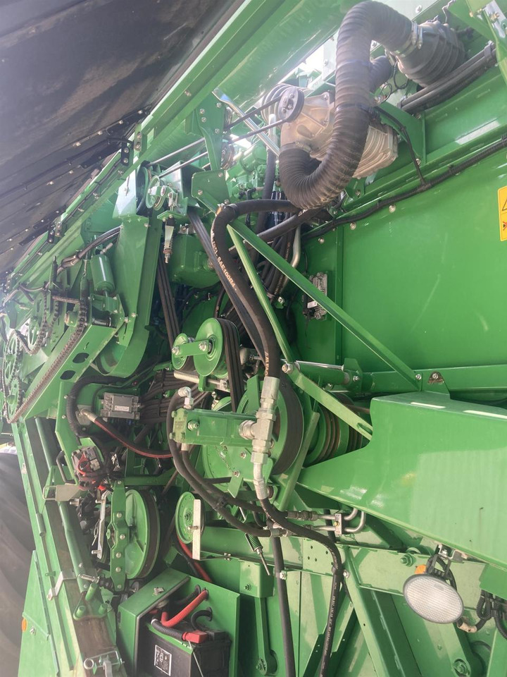 John Deere T560 - Combine harvester: picture 5 John Deere T560 - Combine harvester: picture 5