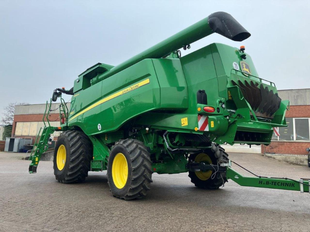 John Deere T560 Hillmaster - Combine harvester: picture 3 John Deere T560 Hillmaster - Combine harvester: picture 3
