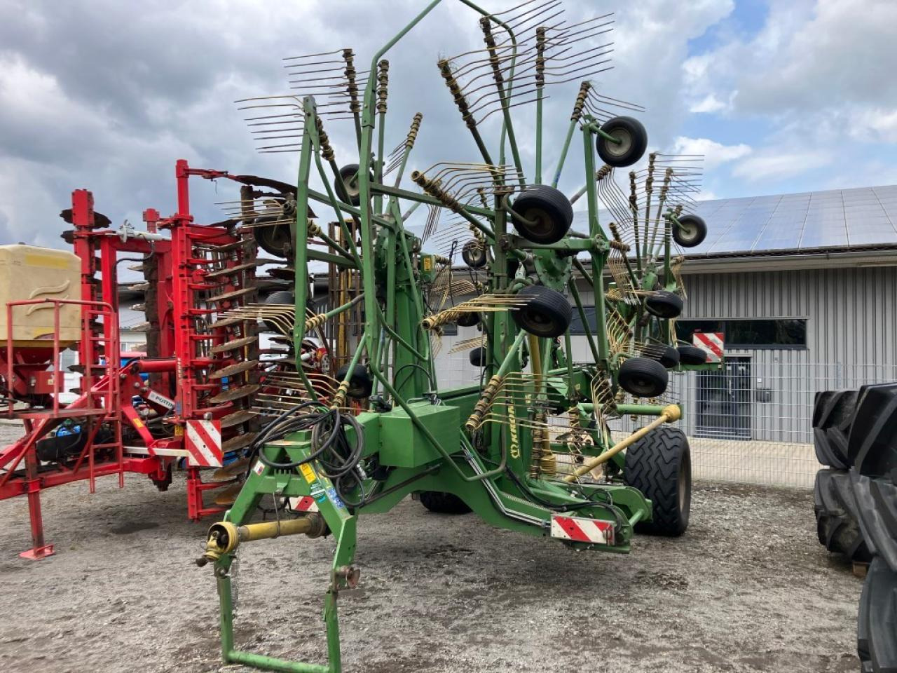 Krone SWADRO 1400 - Tedder/ Rake: picture 2 Krone SWADRO 1400 - Tedder/ Rake: picture 2