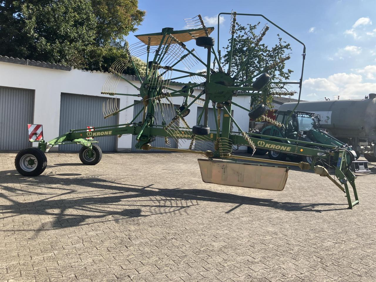 Tedder/ Rake Krone SWADRO 810: picture 6 Tedder/ Rake Krone SWADRO 810: picture 6