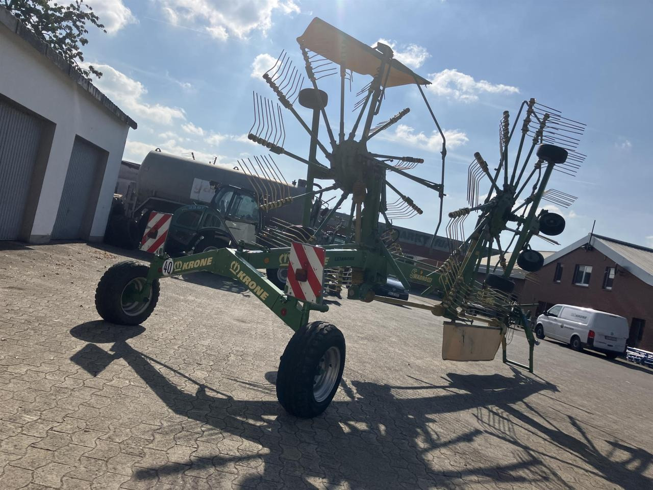 Krone SWADRO 810 - Tedder/ Rake: picture 5 Krone SWADRO 810 - Tedder/ Rake: picture 5