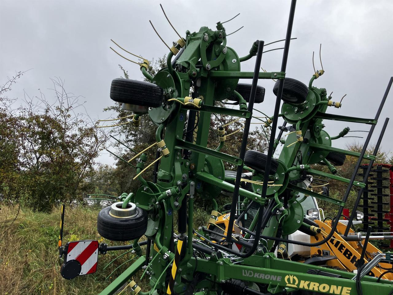 Krone Vendro T 1020 - Tedder/ Rake: picture 4 Krone Vendro T 1020 - Tedder/ Rake: picture 4