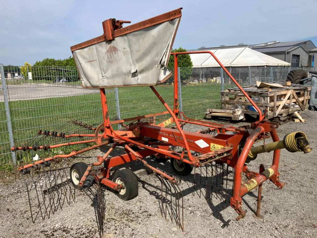 Kuhn GA 4311 GM - Tedder/ Rake: picture 2 Kuhn GA 4311 GM - Tedder/ Rake: picture 2