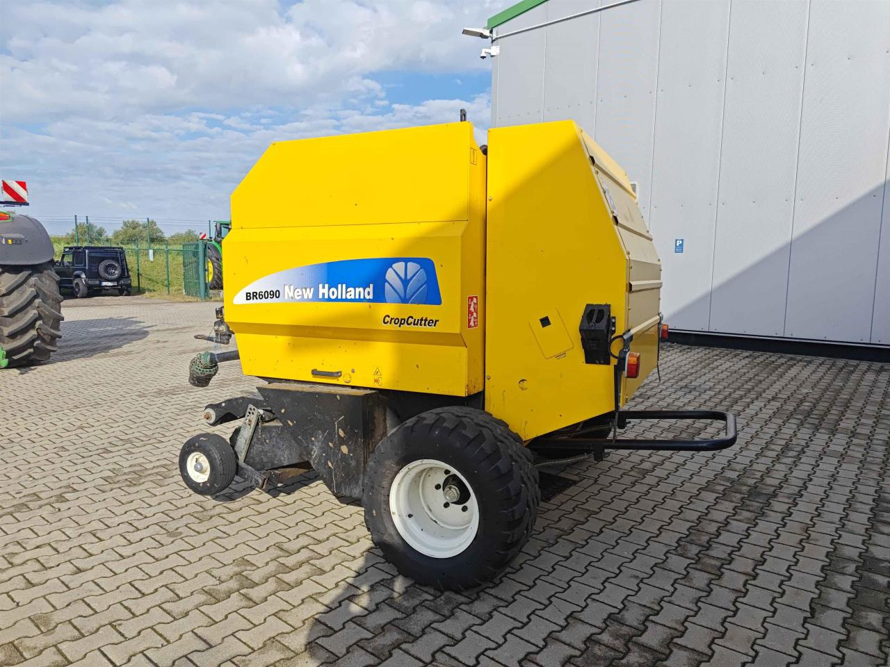 New Holland BR6090 - Round baler: picture 3 New Holland BR6090 - Round baler: picture 3