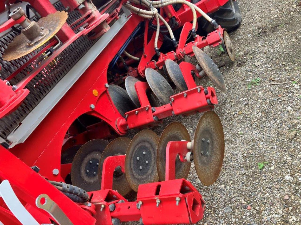 Pöttinger Terrasem C4 - Seed drill: picture 3 Pöttinger Terrasem C4 - Seed drill: picture 3