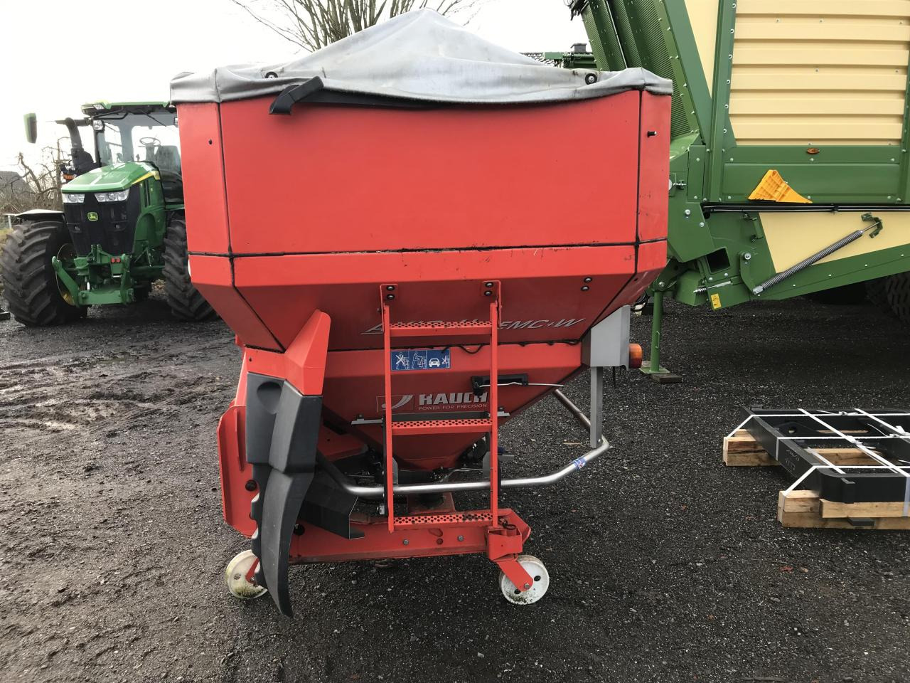 Rauch Axis-H50.1 EMC+W - Fertilizer spreader: picture 4 Rauch Axis-H50.1 EMC+W - Fertilizer spreader: picture 4