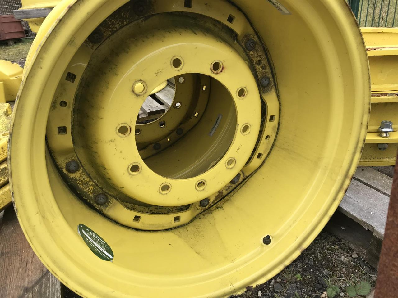 Titan 18x28 - Tire for Agricultural machinery: picture 4 Titan 18x28 - Tire for Agricultural machinery: picture 4