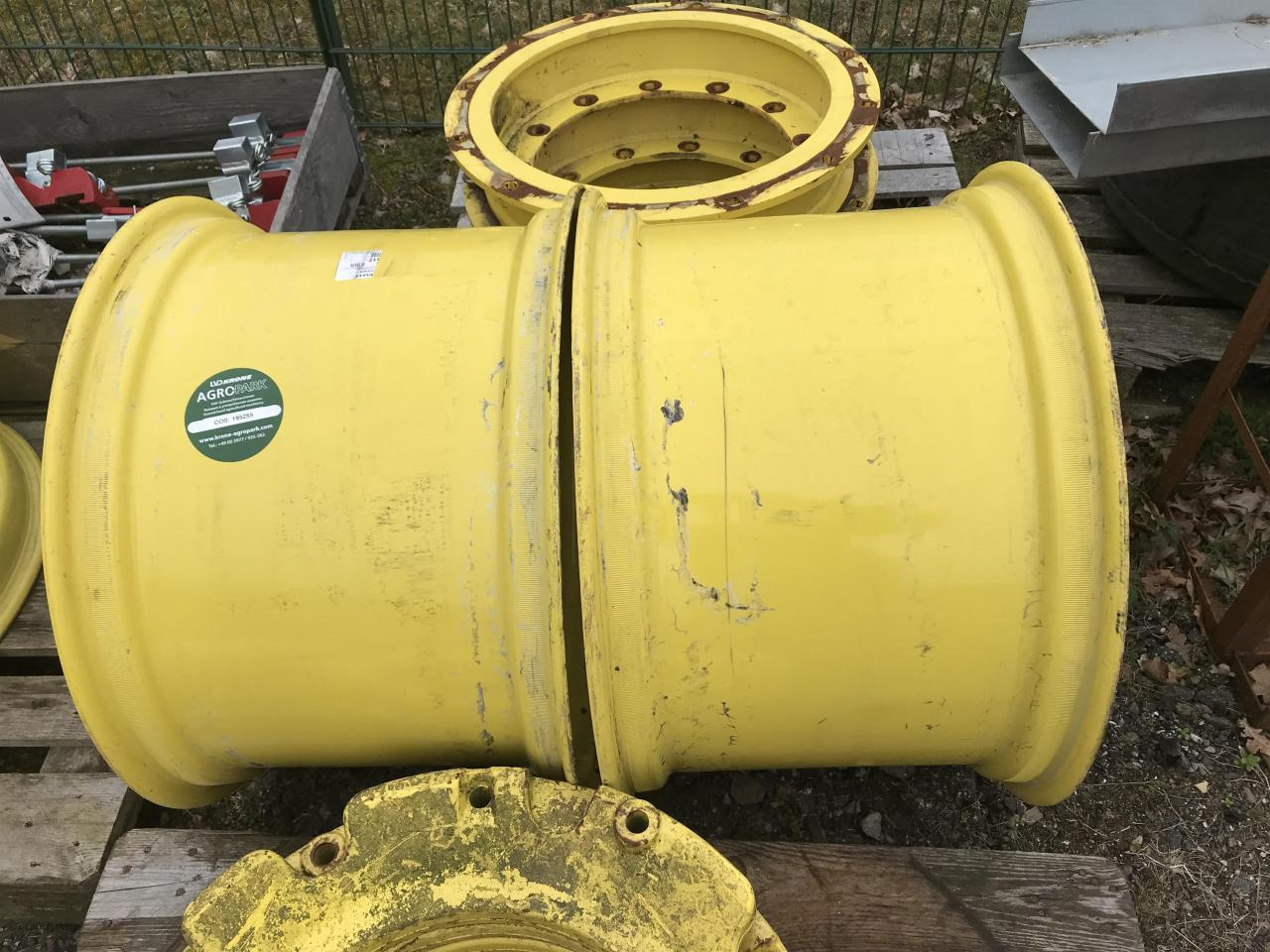 Titan 18x28 - Tire for Agricultural machinery: picture 1 Titan 18x28 - Tire for Agricultural machinery: picture 1