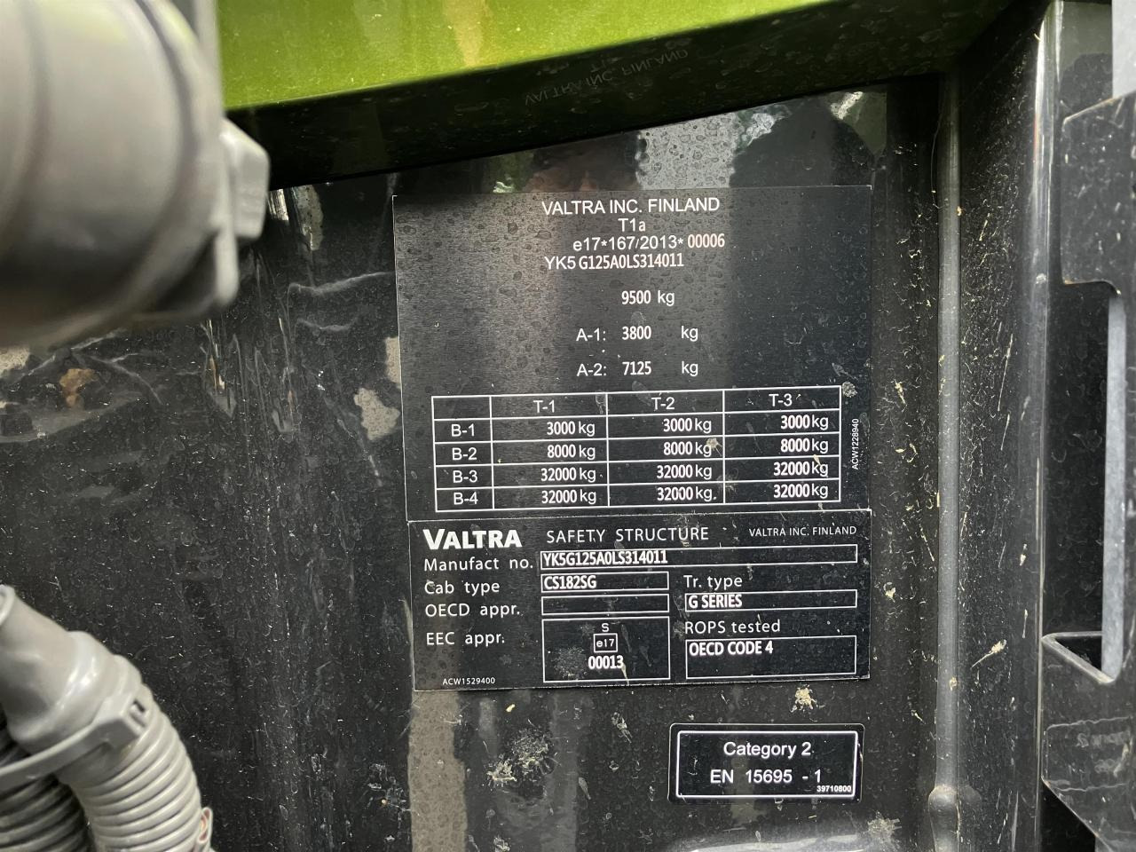 Farm tractor Valtra G125 Unlimited: picture 16