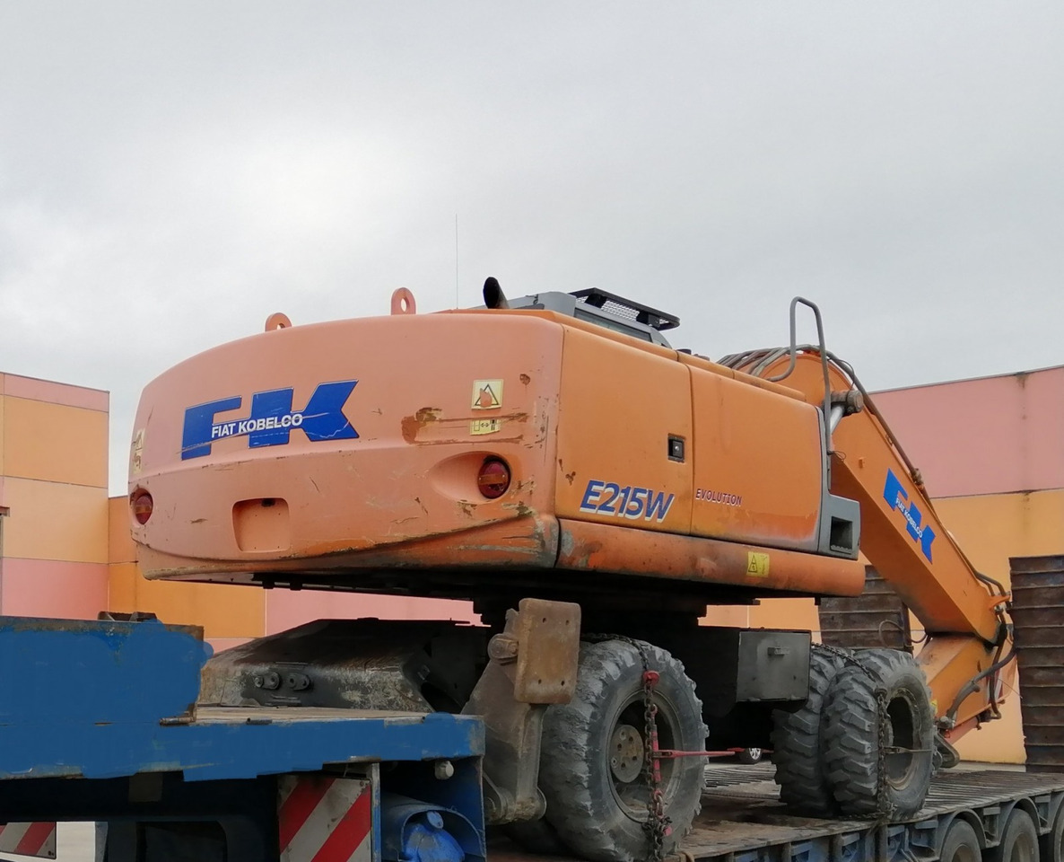 EXCABADORA DE RUEDAS E215W - Wheel excavator: picture 3 EXCABADORA DE RUEDAS E215W - Wheel excavator: picture 3