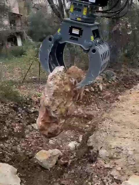 CM CM Crusher G160 - Clamp for Skid steer loader: picture 1 CM CM Crusher G160 - Clamp for Skid steer loader: picture 1