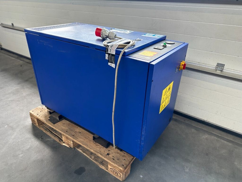 Airpress XA 900 Elektrische Zuigercompressor 5.5 kW 750 L / min 10 Bar - Air compressor: picture 1 Airpress XA 900 Elektrische Zuigercompressor 5.5 kW 750 L / min 10 Bar - Air compressor: picture 1