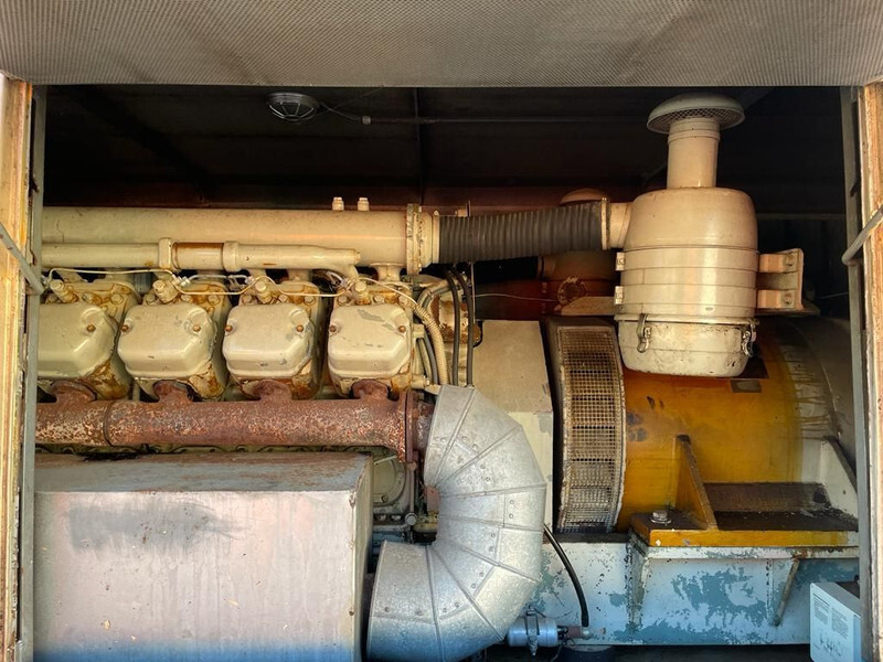 Deutz F12M 716 Bredenoord AEG 250 kVA Silent generatorset op aanhanger - Generator set: picture 5 Deutz F12M 716 Bredenoord AEG 250 kVA Silent generatorset op aanhanger - Generator set: picture 5