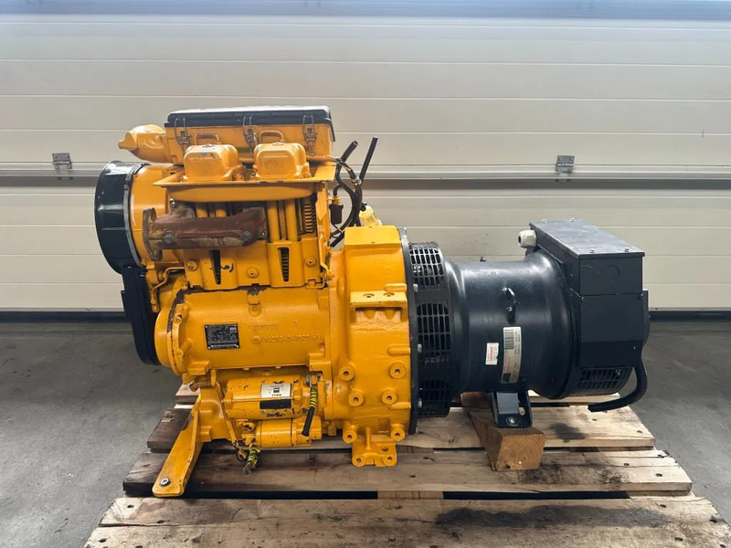 Hatz 2M41 Stamford 17.5 kVA generatorset - Generator set: picture 4 Hatz 2M41 Stamford 17.5 kVA generatorset - Generator set: picture 4