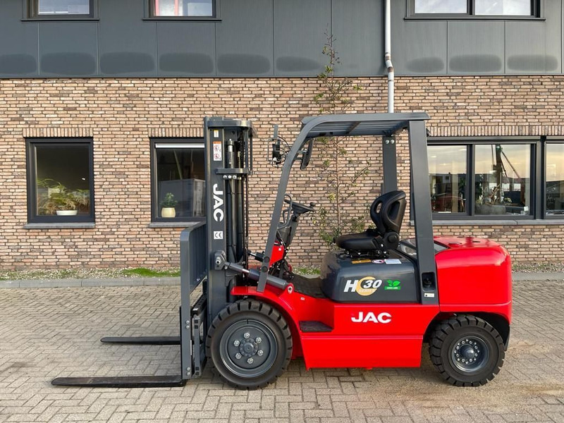 Isuzu JAC CPCD30 3 ton Triplex Freelift Sideshift Diesel Heftruck New ! - Diesel forklift: picture 1 Isuzu JAC CPCD30 3 ton Triplex Freelift Sideshift Diesel Heftruck New ! - Diesel forklift: picture 1