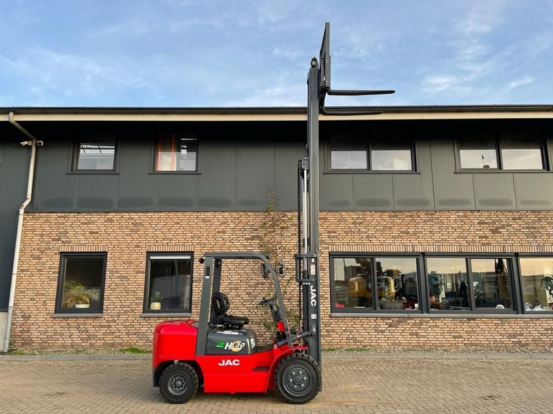 Isuzu JAC CPCD30 3 ton Triplex Freelift Sideshift Diesel Heftruck New ! - Diesel forklift: picture 4 Isuzu JAC CPCD30 3 ton Triplex Freelift Sideshift Diesel Heftruck New ! - Diesel forklift: picture 4