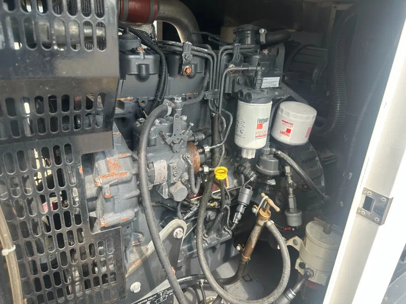 Generator set Iveco FPT F32 AM1A Leroy Somer 32 kVA Silent generatorset .... hours !: picture 10